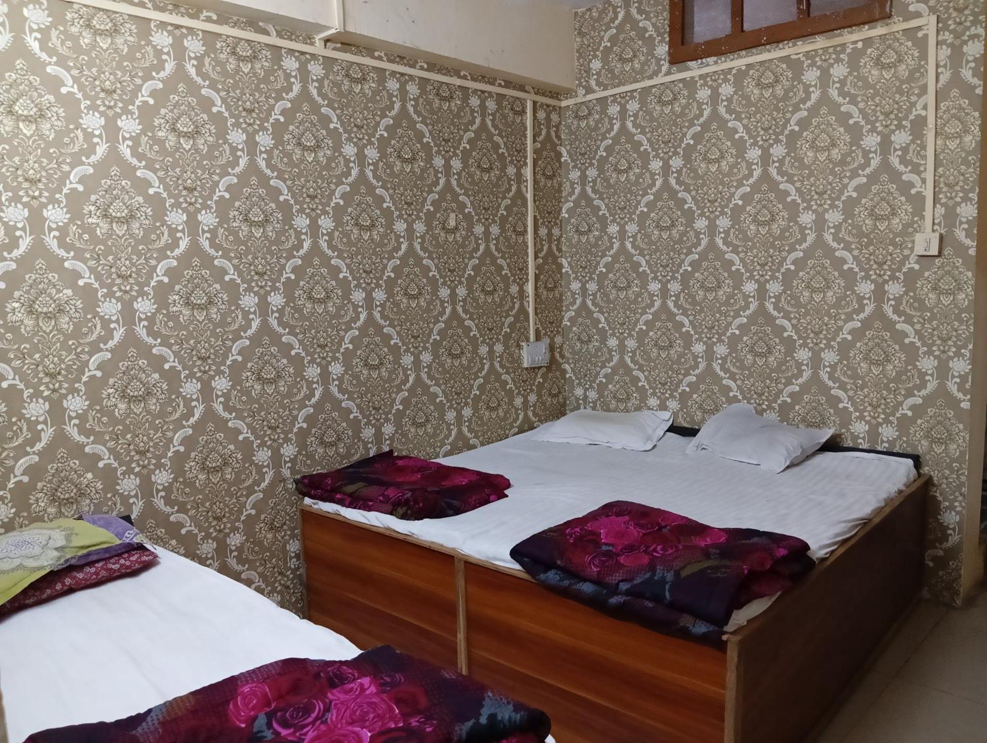 Hotel Avantika Ujjain Extérieur photo